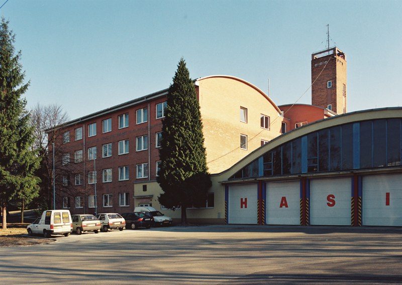 Extention and overstorey of the building of the KR  Firebrigade-rescue in Zlín